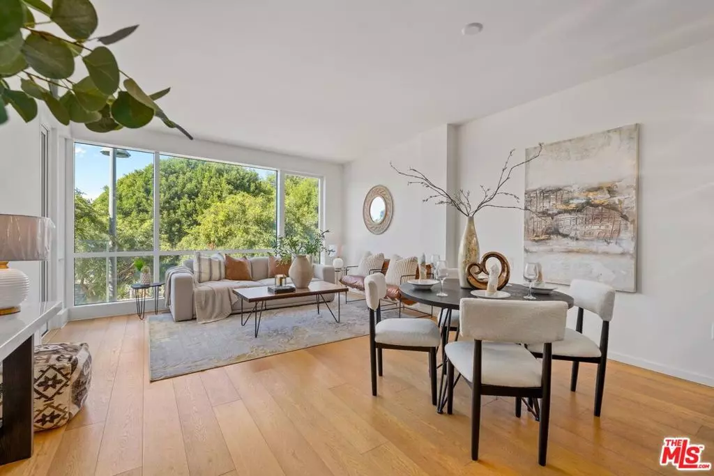 Santa Monica, CA 90401,1705 Ocean AVE #206