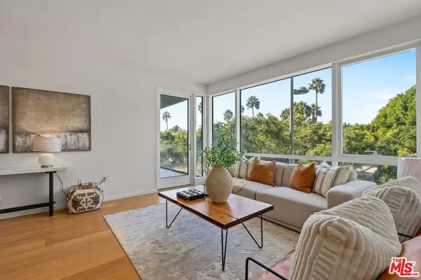 Santa Monica, CA 90401,1705 Ocean AVE #206