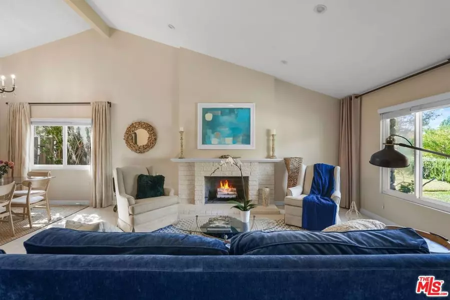 3194 Rossini PL, Topanga, CA 90290