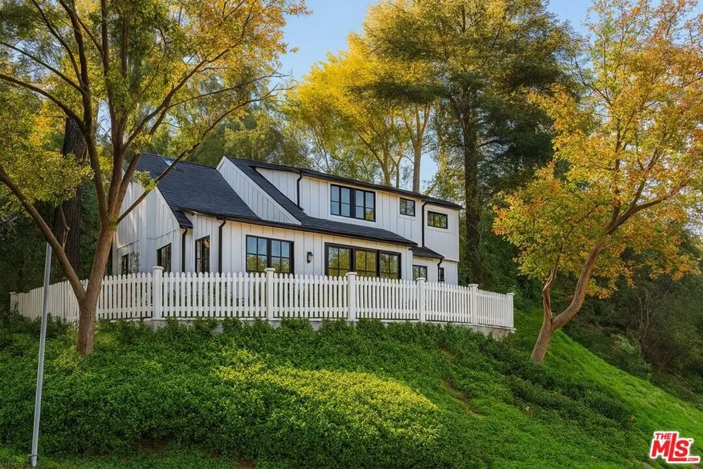 Sherman Oaks, CA 91403,14807 Round Valley DR