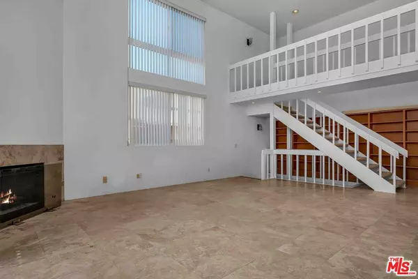 Playa Del Rey, CA 90293,15 63rd AVE #3