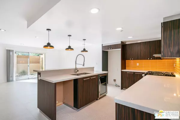 Palm Springs, CA 92264,588 E San Lorenzo RD #103