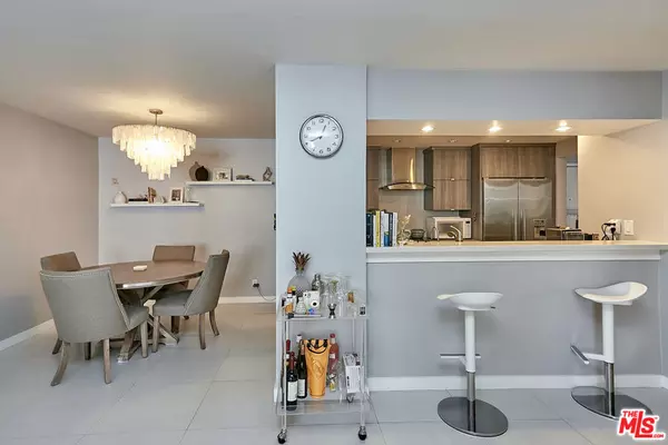 Los Angeles, CA 90015,600 W 9th ST #805