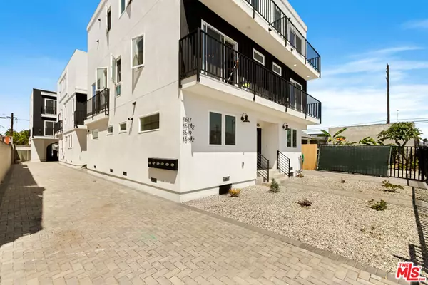 Los Angeles, CA 90019,1617 2nd AVE