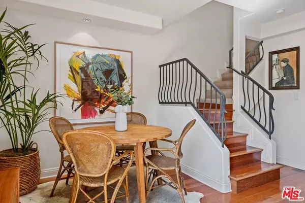 Valley Village, CA 91607,5401 Morella AVE #4