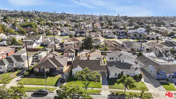 Los Angeles, CA 90056,6242 Acacia ST