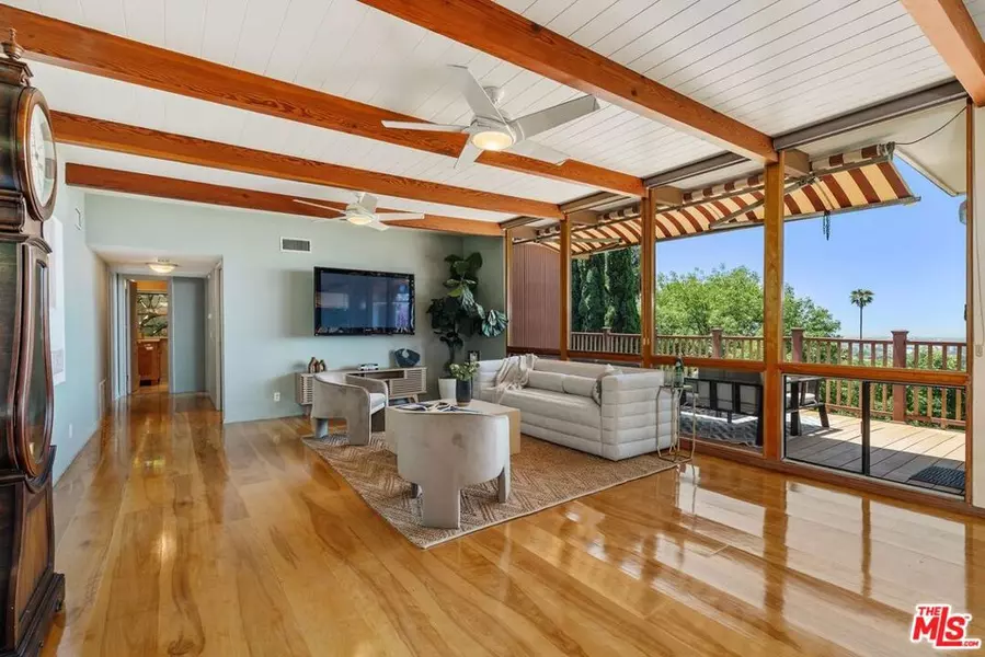3928 Clayton AVE, Los Angeles, CA 90027