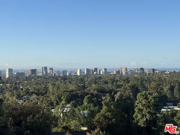 Beverly Hills, CA 90210,9926 Beverly Grove DR