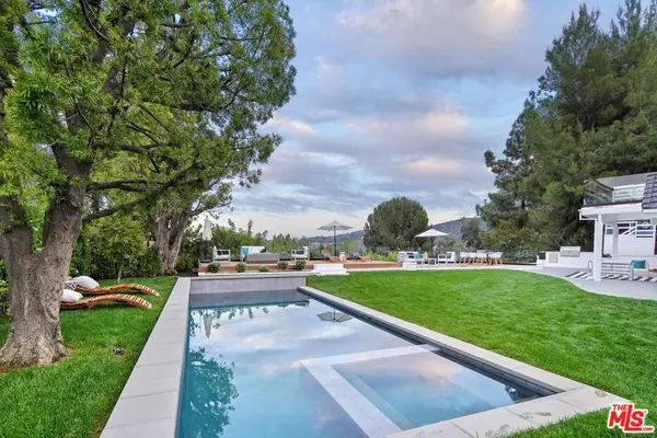 Tarzana, CA 91356,4050 Clarinda DR