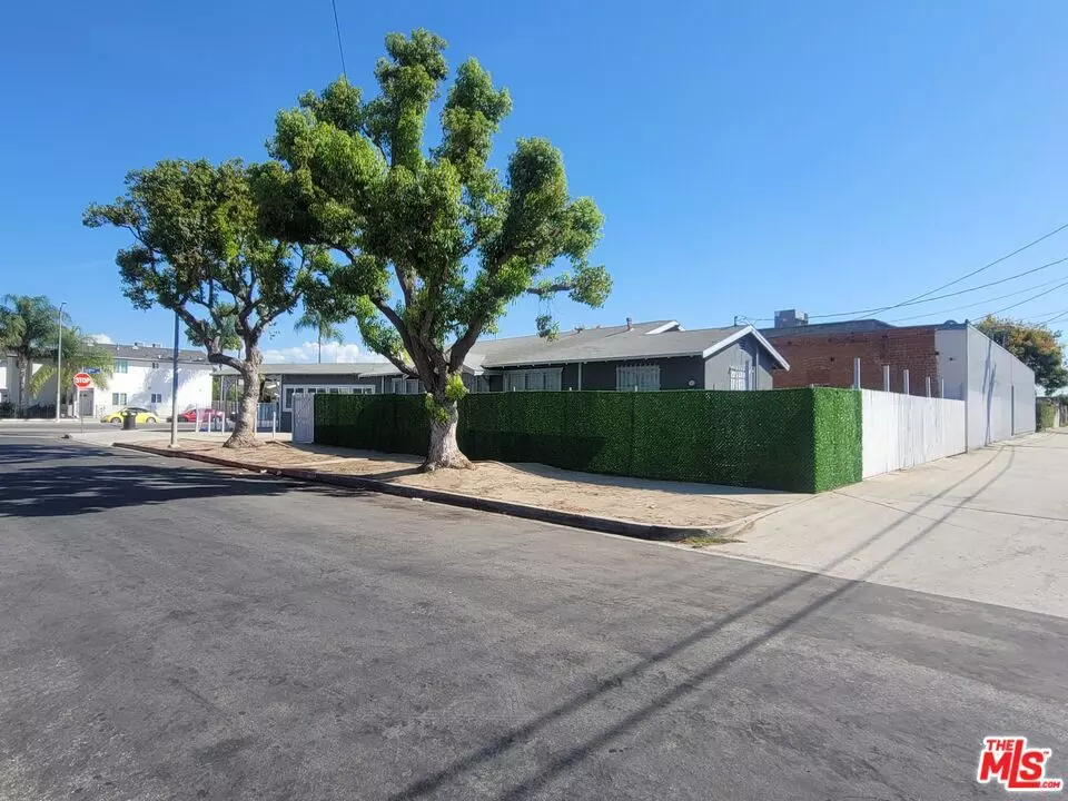 Gardena, CA 90247,762 W Gardena BLVD