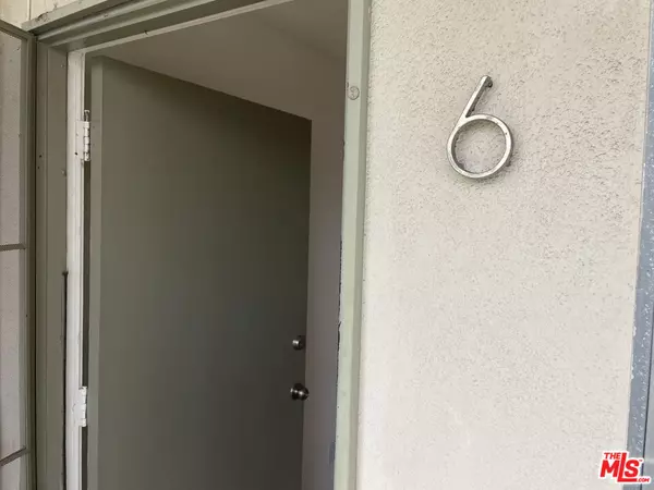 Los Angeles, CA 90029,1150 N Commonwealth AVE ##6