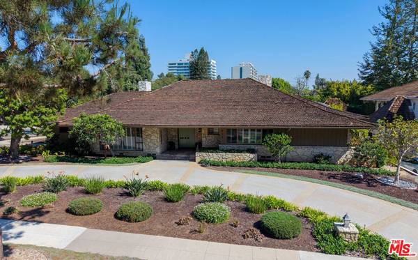 634 N Sierra DR, Beverly Hills, CA 90210