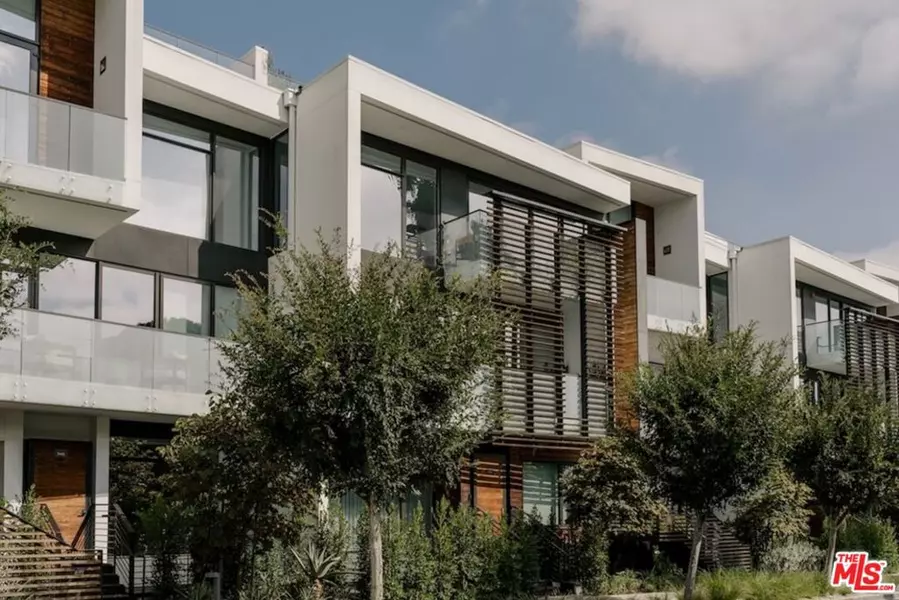 702 N Doheny DR #TH12, West Hollywood, CA 90069