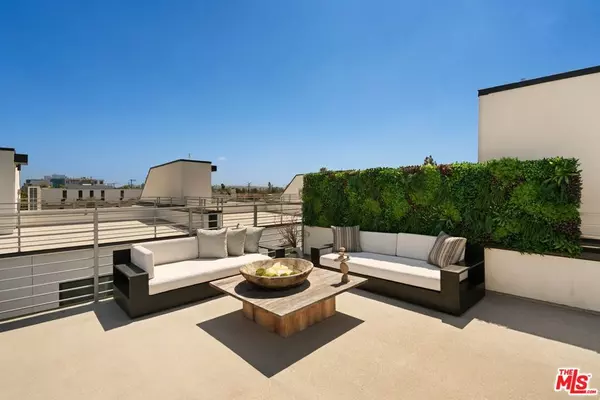 Los Angeles, CA 90066,3811 S Verona CT