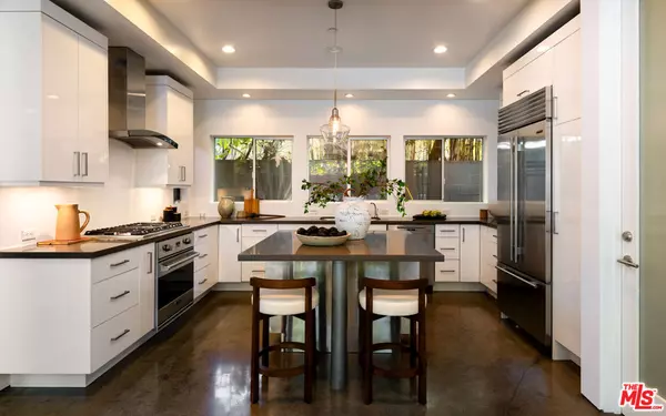 Santa Monica, CA 90403,2009 Montana AVE