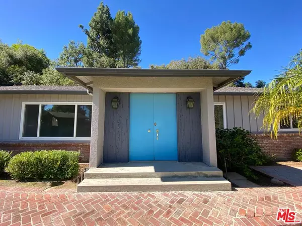 Pasadena, CA 91105,1290 Club House DR