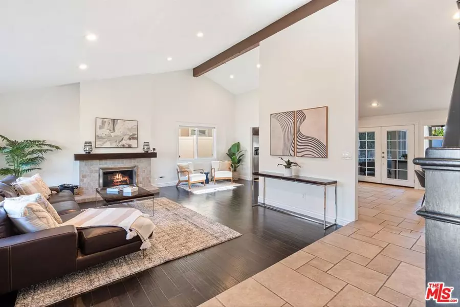 6331 Geyser AVE, Tarzana, CA 91335