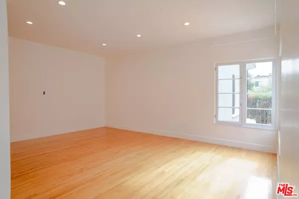 Santa Monica, CA 90403,1021 17th ST #D