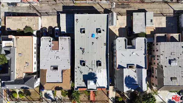 Los Angeles, CA 90006,910 S Mariposa AVE