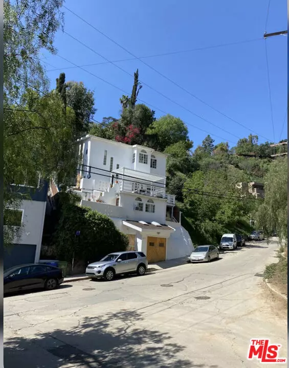 Los Angeles, CA 90065,613 Museum DR