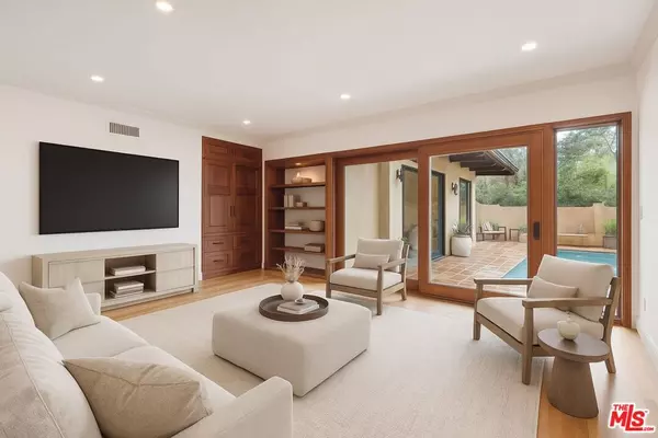 Sherman Oaks, CA 91403,16141 Bayberry PL