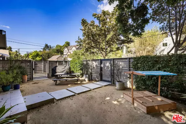Los Angeles, CA 90065,2304 W Avenue 31