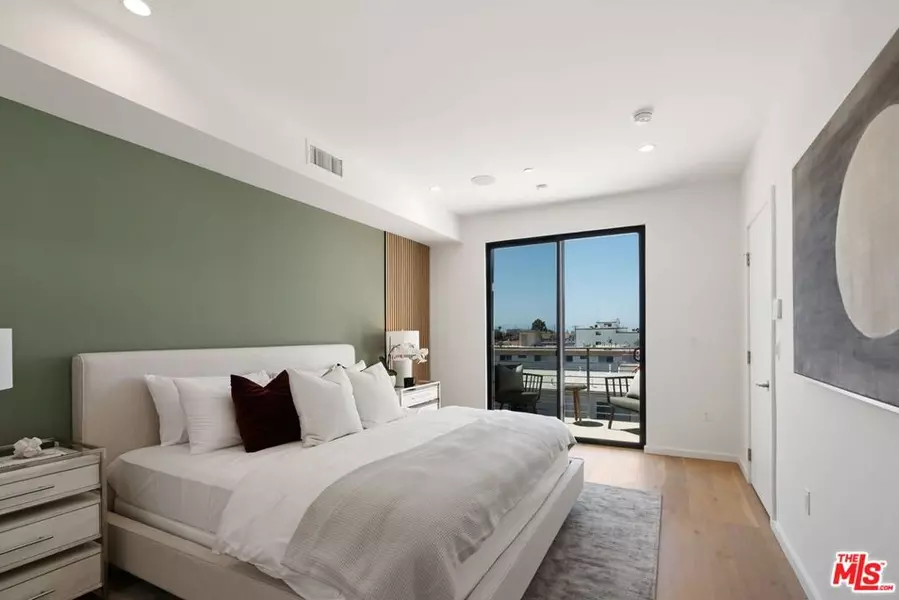 3805 S Verona CT, Los Angeles, CA 90066