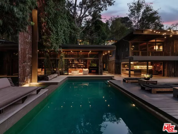 Los Angeles, CA 90046,2563 Nichols Canyon RD