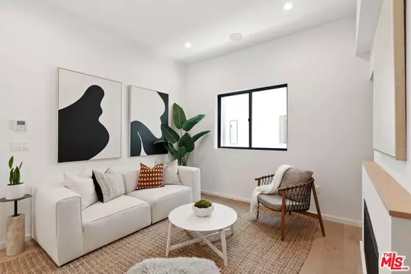 Los Angeles, CA 90066,3807 S Verona CT