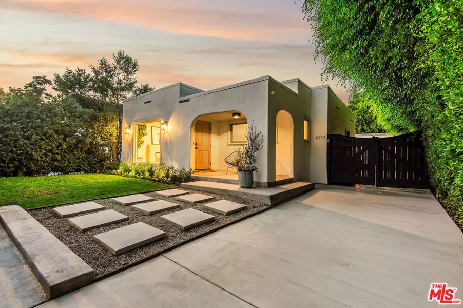 8717 Dorrington AVE, West Hollywood, CA 90048