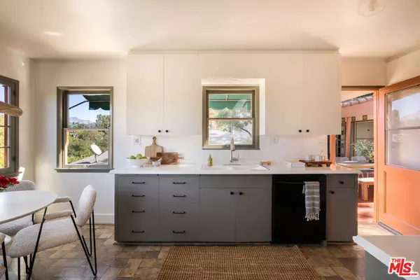 Los Angeles, CA 90041,1026 Oak Grove DR