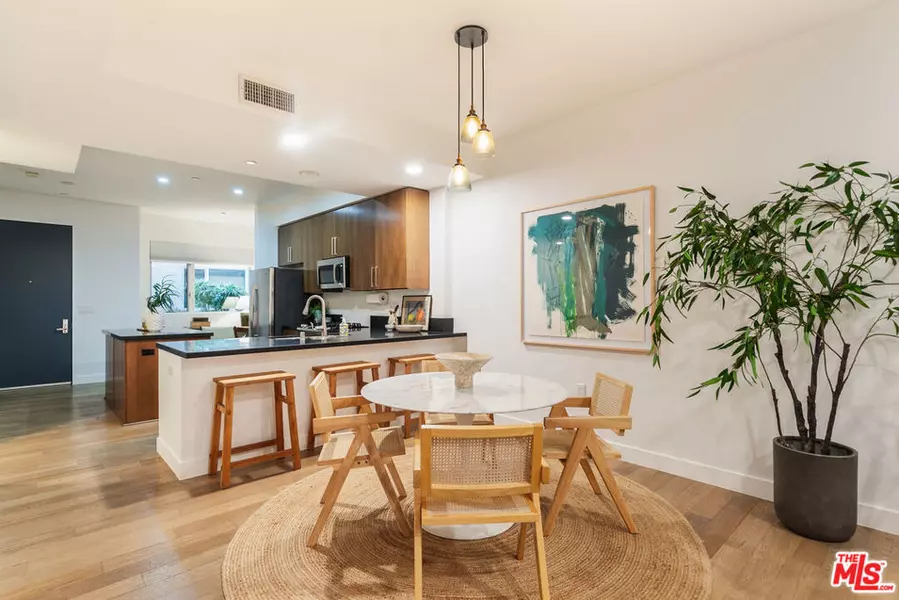 6001 Carlton WAY #105, Los Angeles, CA 90028