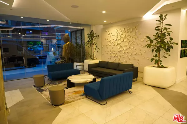 Glendale, CA 91203,414 N Orange ST #104