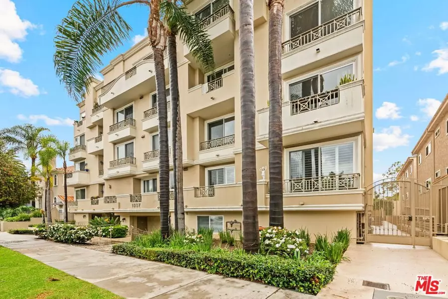 1337 Wellesley AVE #401, Los Angeles, CA 90025