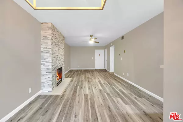 Culver City, CA 90230,11109 Summertime LN