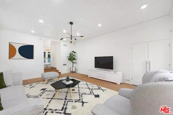 Los Angeles, CA 90046,2250 Nichols Canyon RD