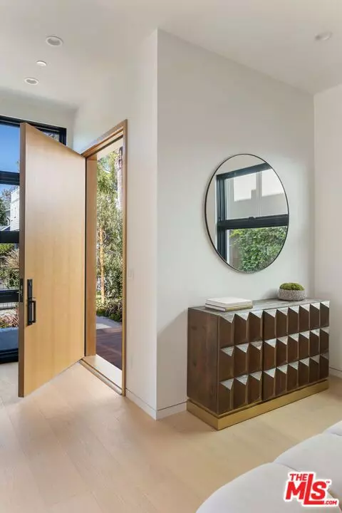 Venice, CA 90291,822 Superba AVE