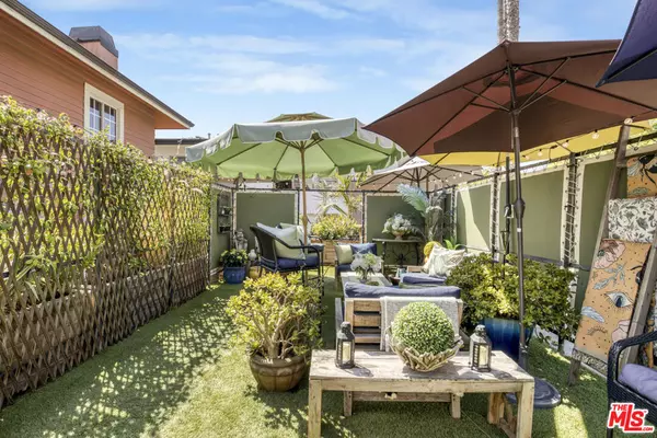 West Hollywood, CA 90069,1276 N Sweetzer AVE