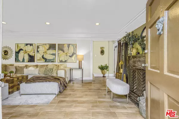 West Hollywood, CA 90069,1276 N Sweetzer AVE