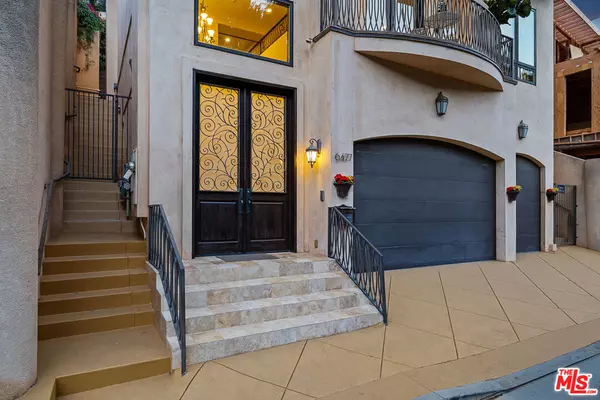 Los Angeles, CA 90068,6477 Deep Dell Pl