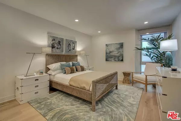 Pacific Palisades, CA 90272,17325 Castellammare DR #502