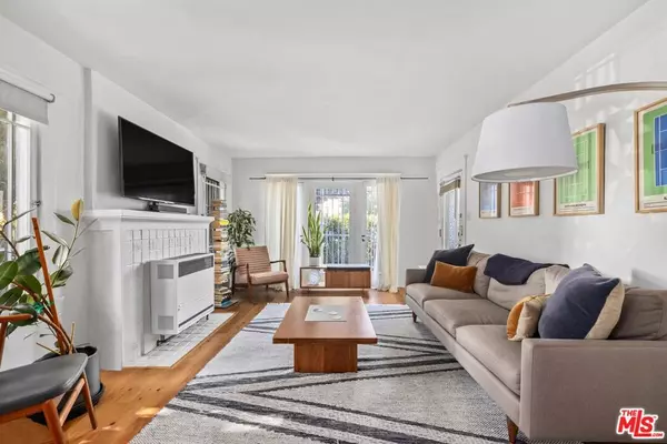 Los Angeles, CA 90029,718 N Hoover ST