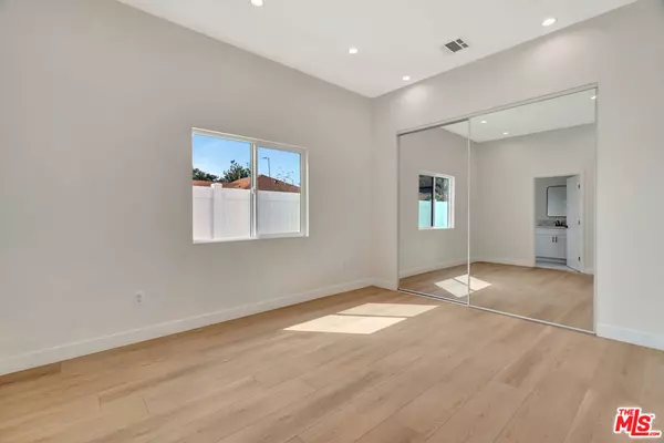 Pacoima, CA 91331,11108 Norris AVE #11106 1/2