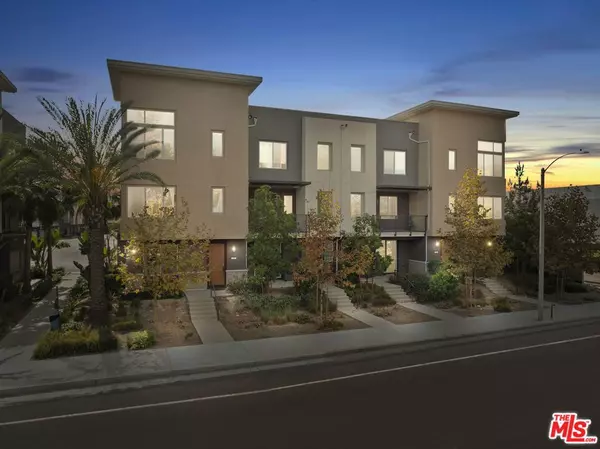 Irvine, CA 92614,157 Steely