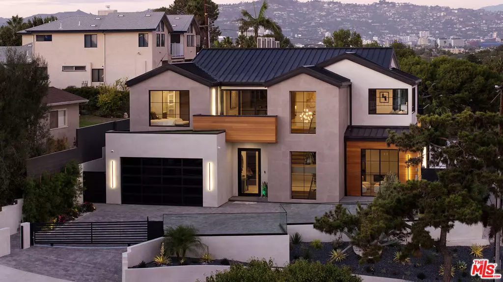 Los Angeles, CA 90064,2950 Club DR