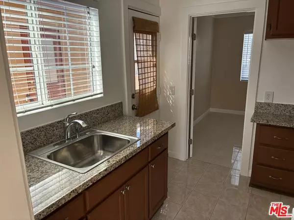 Los Angeles, CA 90026,317 N Coronado ST