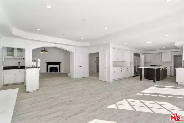 Beverly Hills, CA 90210,3217 Hutton DR