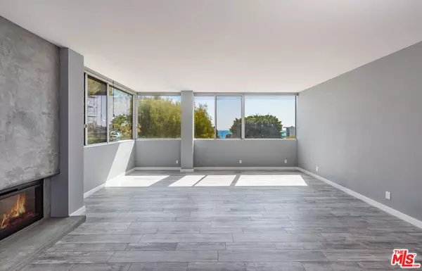Pacific Palisades, CA 90272,17352 W Sunset BLVD #202