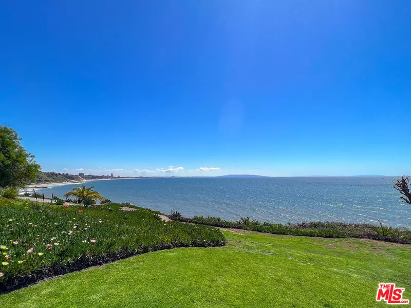 17352 W Sunset BLVD #202, Pacific Palisades, CA 90272