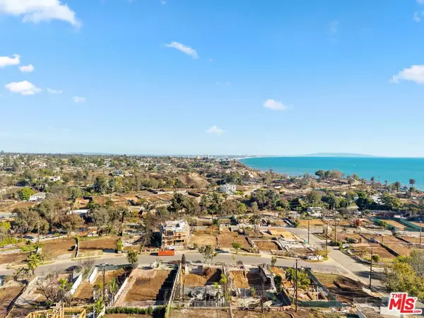 Pacific Palisades, CA 90272,16767 Bollinger DR